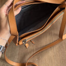 Bolsa Arezzo Emilly Grande Pouch A581000497