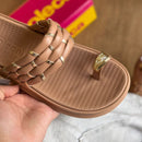 Sandália Moleca Detalhes Dourado 5556.111