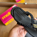 Sandália Moleca Rasteirinha Detalhe Dourado 5558.109