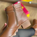 Bota Moleca Coturno Detalhe Dourado 5346.108