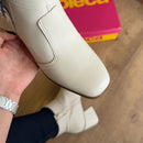 Bota Moleca Bico Quadrado Detalhe Fivela 5352.101