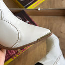 Bota Moleca Detalhe Dourado Coleção Ana Castela 5355.100